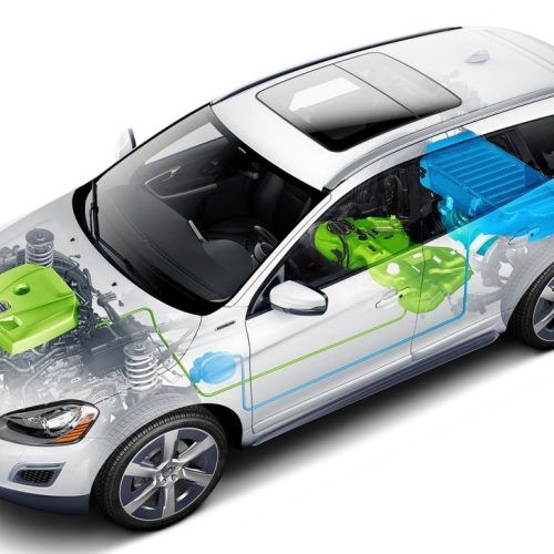 2012 Volvo XC60 Plug-in Hybrid Review (Photo 9 of 10)