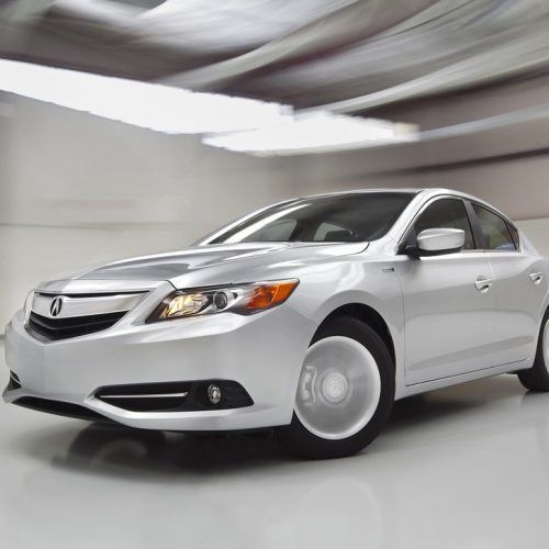 2013 Acura ILX Review (Photo 11 of 23)