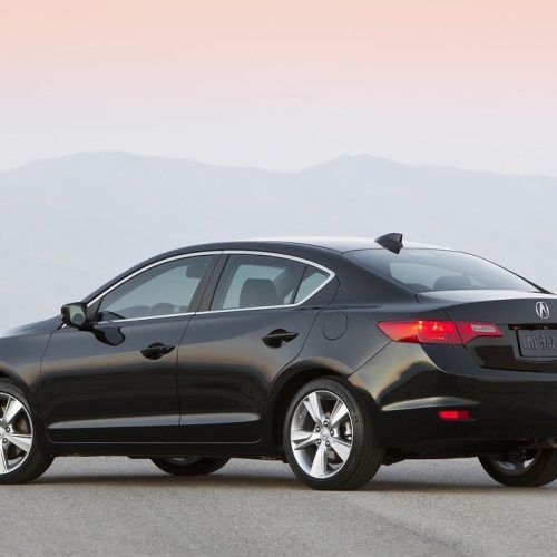 2013 Acura ILX Review (Photo 15 of 23)