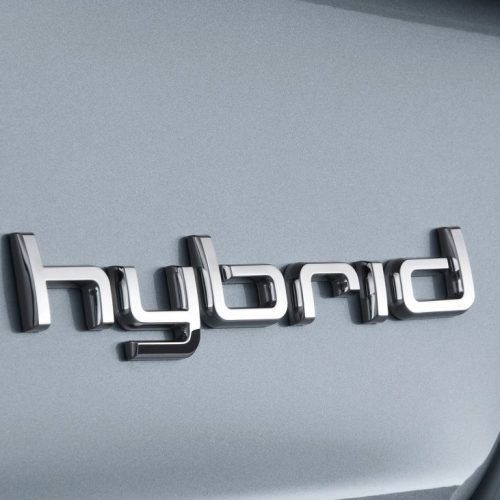 2013 Audi A8 Hybrid Concept (Photo 2 of 19)