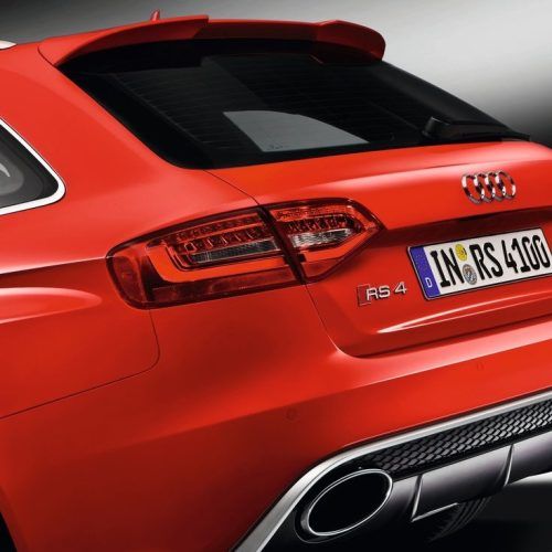 2013 Audi RS4 Avant Review and Price (Photo 23 of 27)