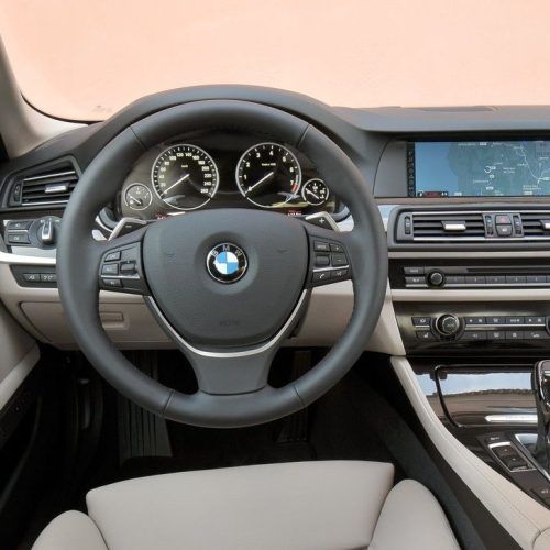 2013 BMW 5 ActiveHybrid Review (Photo 14 of 30)