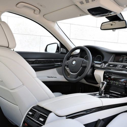 2013 BMW 7-Series Review (Photo 15 of 18)