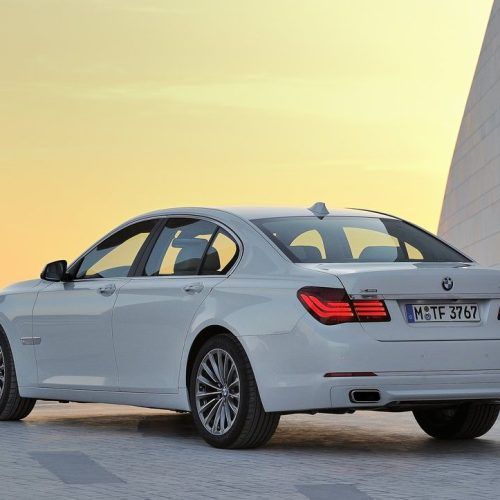2013 BMW 7-Series Review (Photo 1 of 18)