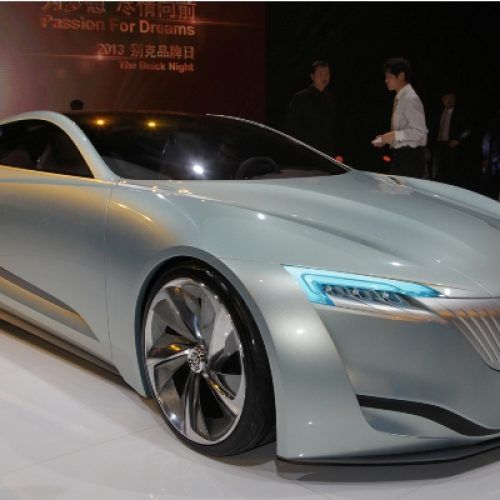 2013 Buick Riviera Concept With Hybrid Plug-in (Photo 3 of 5)