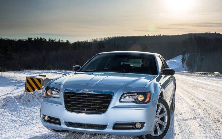 2013 Chrysler 300 Glacier Price Review