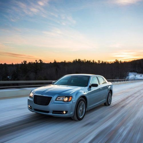 2013 Chrysler 300 Glacier Price Review (Photo 4 of 5)