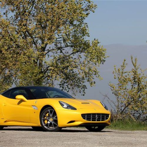 2013 Ferrari California Review (Photo 2 of 8)