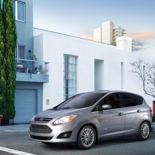 2013 Ford C-MAX Hybrid Review (Photo 4 of 6)