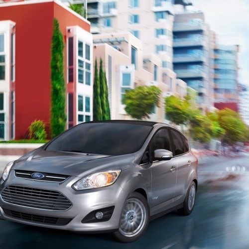 2013 Ford C-MAX Hybrid Review (Photo 2 of 6)