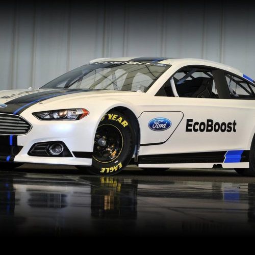 2013 Ford Fusion NASCAR Sprint Cup Car Review (Photo 3 of 3)