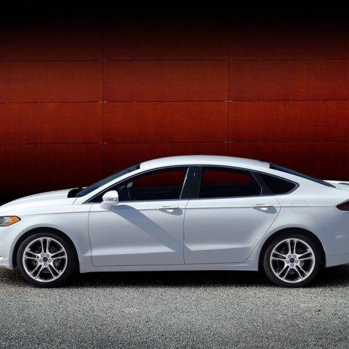 2013 Ford Fusion Review (Photo 7 of 10)