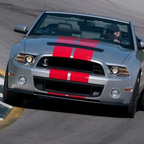 2013 Ford Mustang Shelby GT500 Convertible (Photo 2 of 6)