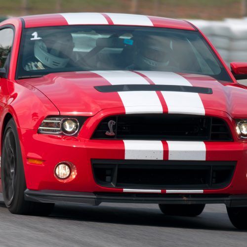 2013 Ford Mustang Shelby GT500 (Photo 9 of 47)