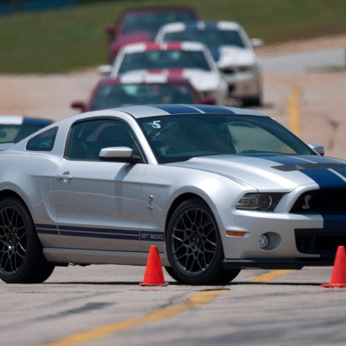 2013 Ford Mustang Shelby GT500 (Photo 3 of 47)