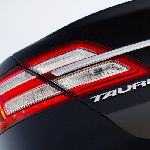 2013 New Ford Taurus  : More Technology Concept (Photo 7 of 12)