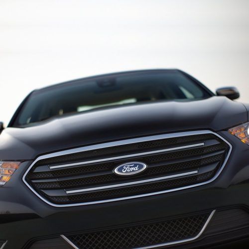 2013 New Ford Taurus  : More Technology Concept (Photo 4 of 12)