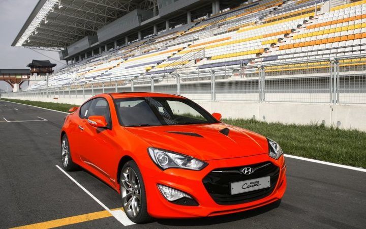 Top 3 of 2013 Hyundai Genesis Sporty Strong Coupe