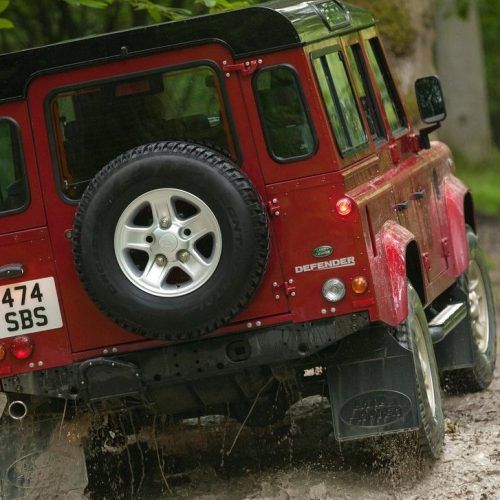 2013 Land Rover Defender Review and Photo (Photo 5 of 7)