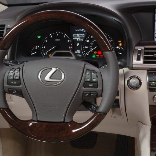 2013 Lexus LS 460 Review (Photo 1 of 14)