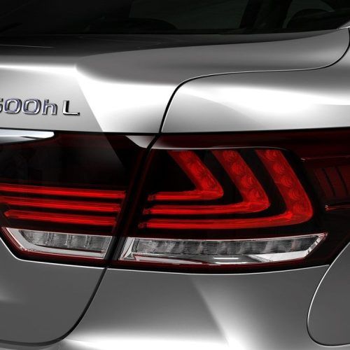 2013 Lexus LS 600h L Hybrid Car Review (Photo 7 of 8)