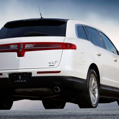 2013 Lincoln MKT Reviews (Photo 2 of 9)