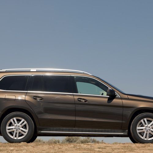 2013 Mercedes-Benz GL450 Price Review (Photo 10 of 13)