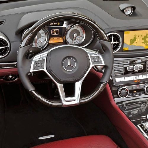 2013 Mercedes-Benz SL550 Review (Photo 3 of 18)