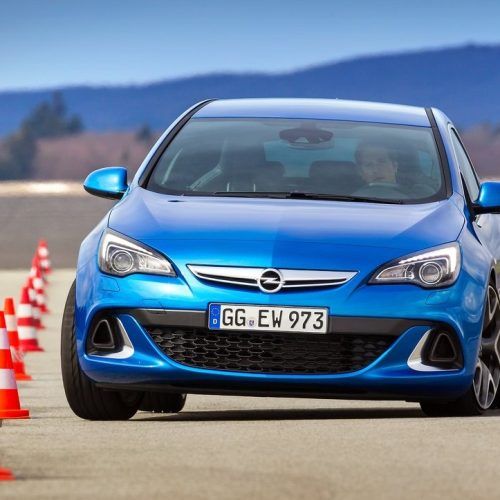 2013 Opel Astra OPC Specs, Price, and Review (Photo 9 of 16)