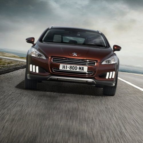 2013 Peugeot 508 RXH Review (Photo 4 of 12)