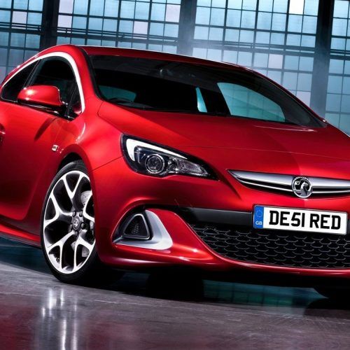 2013 Vauxhall Astra VXR Powerful Injection Review (Photo 4 of 4)