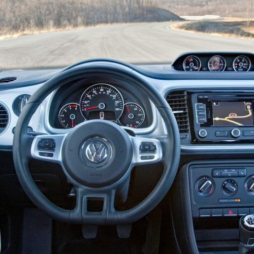 2013 Volkswagen Beetle TDI Review (Photo 4 of 6)