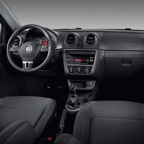 2013 Volkswagen Gol 2-door Review (Photo 2 of 6)
