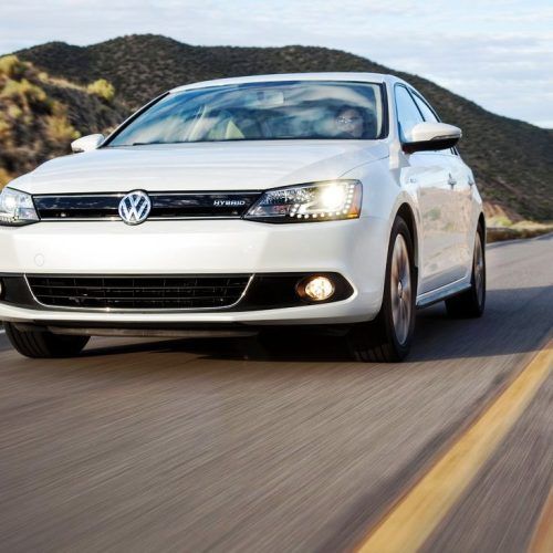 2013 Volkswagen Jetta Hybrid Review (Photo 9 of 9)