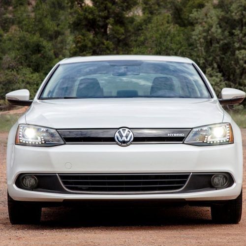 2013 Volkswagen Jetta Hybrid Review (Photo 3 of 9)