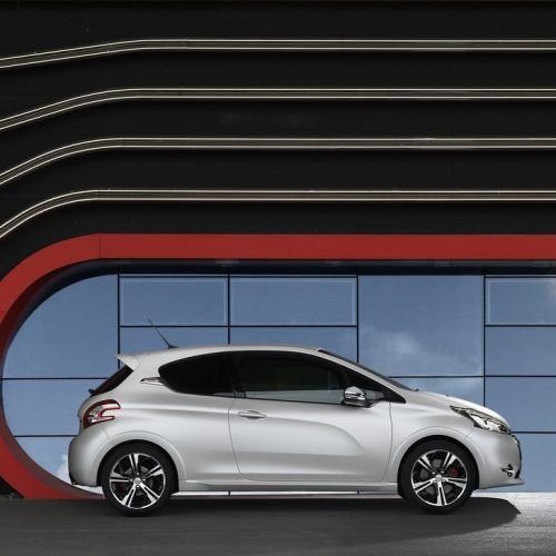 2014 Peugeot 208 GTi Review (Photo 11 of 13)