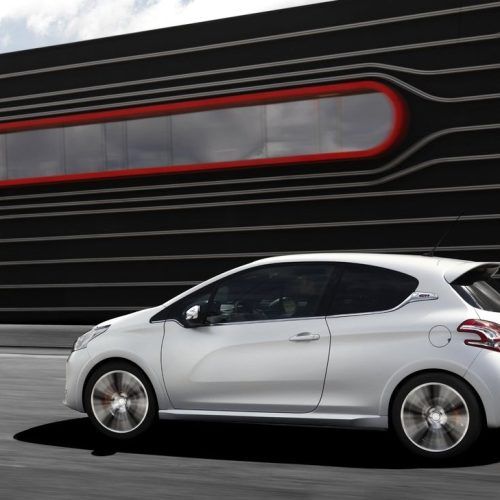 2014 Peugeot 208 GTi Review (Photo 10 of 13)