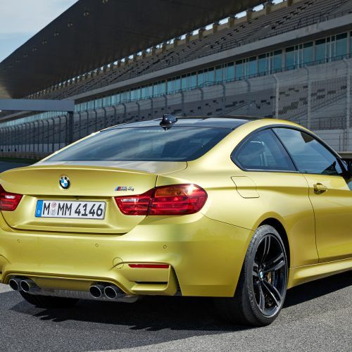 2015 BMW M4 Coupe (Photo 30 of 41)