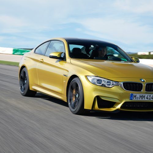 2015 BMW M4 Coupe (Photo 18 of 41)