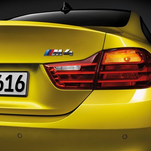 2015 BMW M4 Coupe (Photo 2 of 41)