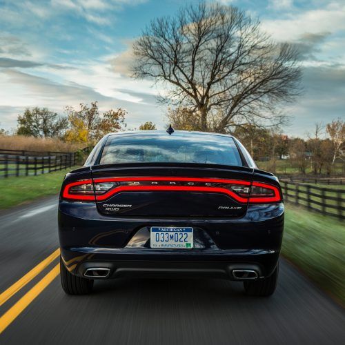 2015 Dodge Charger (Photo 27 of 39)