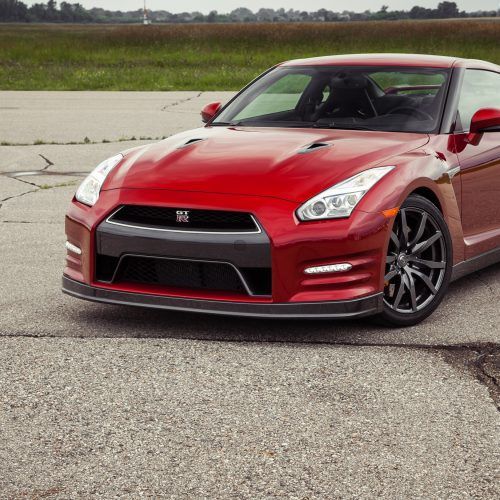 2015 Nissan GT-R (Photo 2 of 25)