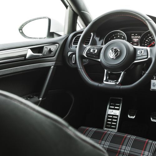2015 Volkswagen Golf GTI (Photo 45 of 55)