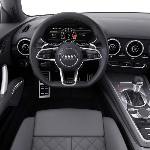 2016 Audi TT / TTS (Photo 14 of 41)