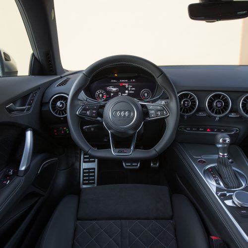 2016 Audi TT / TTS (Photo 31 of 41)