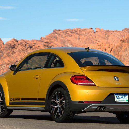 2016 Volkswagen Beetle Dune (Photo 26 of 32)