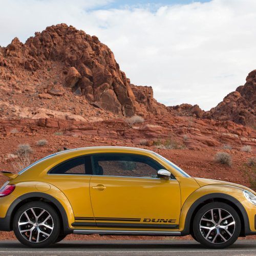 2016 Volkswagen Beetle Dune (Photo 27 of 32)