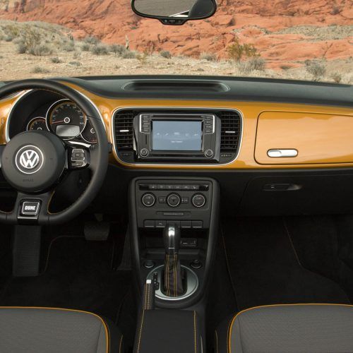 2016 Volkswagen Beetle Dune (Photo 6 of 32)