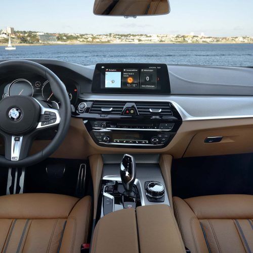 2017 BMW 540i (Photo 24 of 35)