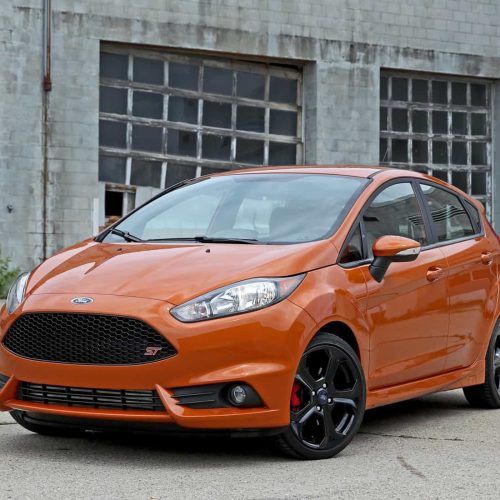 2017 Ford Fiesta ST (Photo 2 of 47)